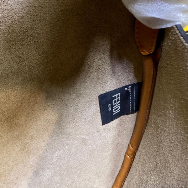 F**di small croissant