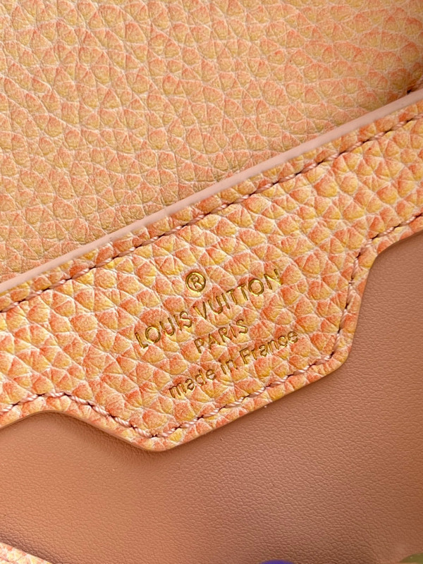 l0*is V*t0n capucines bb