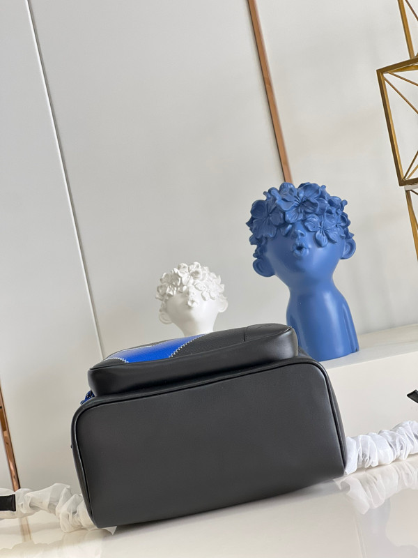 l0*is V*t0n dean backpack