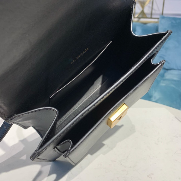 Ba*len*cia*ga sharp xs satchel