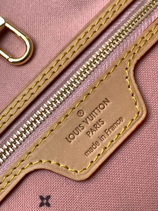 l0*is V*t0n neverfull mm