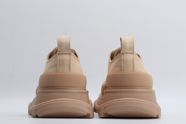 ale*d*r M*Q*en tread slick lace up