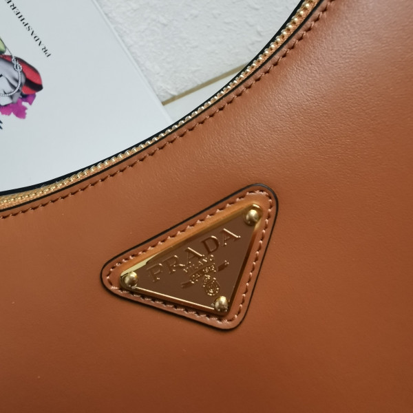 Pra*a arqué leather shoulder bag-22.5*18.5*6cm