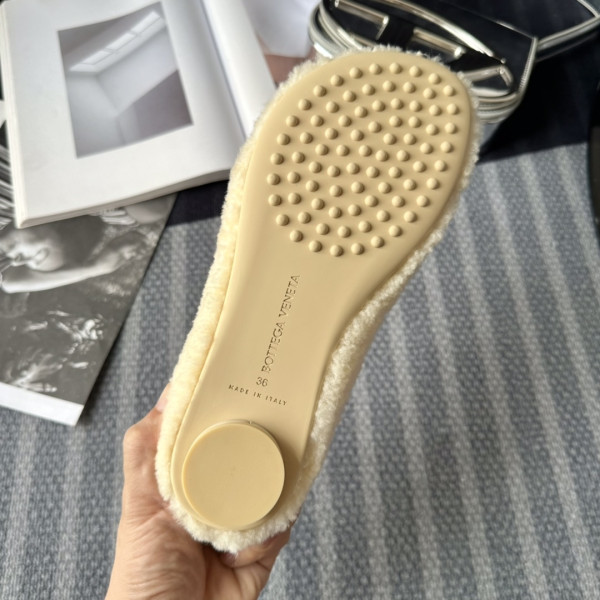 bo*te*ga Ve*ne*ta atomic shearling-trimmed ballet flats