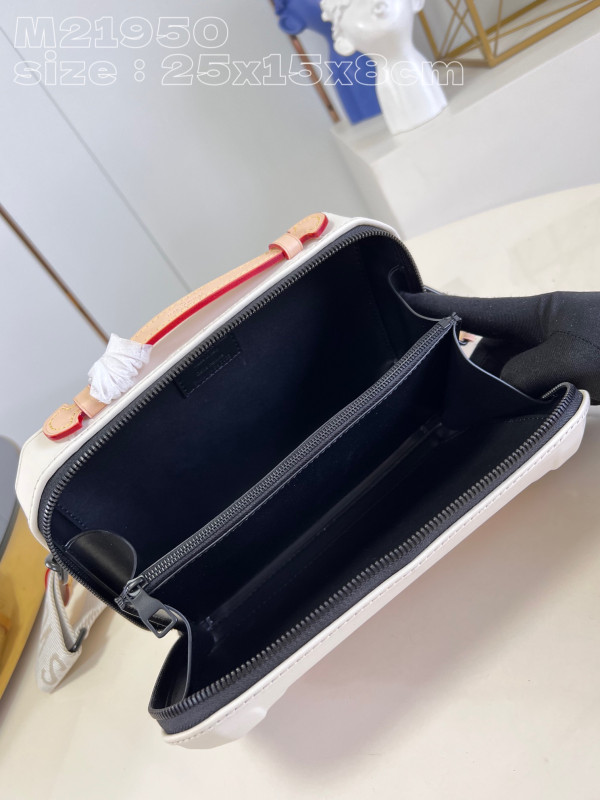 l0*is V*t0n future trunk