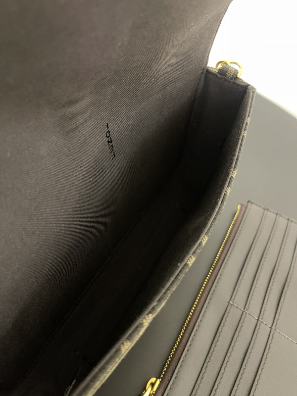 F**di graphy bag-22*5*11cm