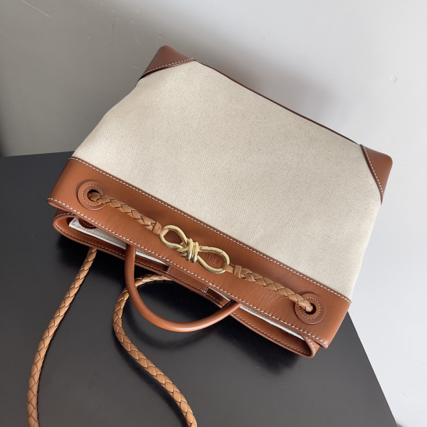 bo*te*ga Ve*ne*ta medium andiamo