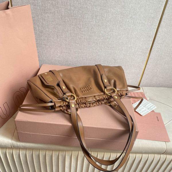 M*um*u joie nappa leather bag-44 x 16 x10.5cm