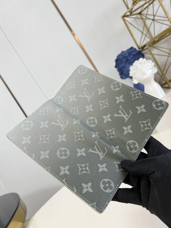 l0*is V*t0n brazza wallet-10*19*2cm