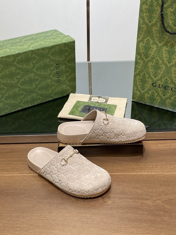 G*u*i horsebit slipper