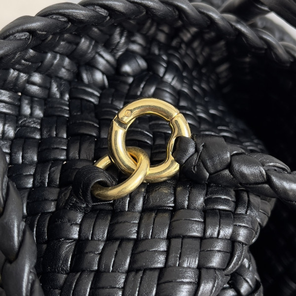 bo*te*ga Ve*ne*ta mini tosca