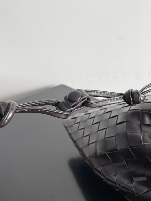 bo*te*ga Ve*ne*ta medium dustbag