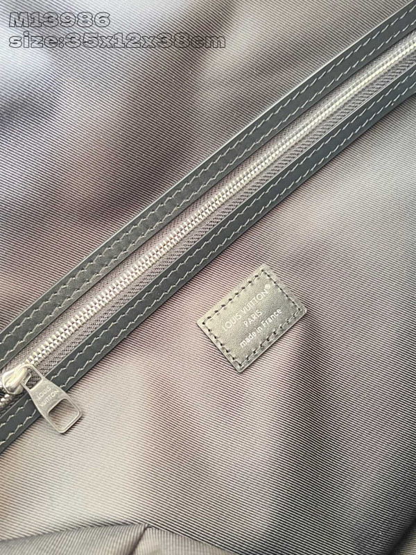 l0*is V*t0n vagabond hobo-35*12*38cm