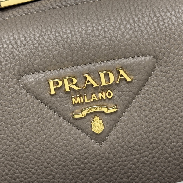 Pra*a leather mini handbag-18*19.5*9cm