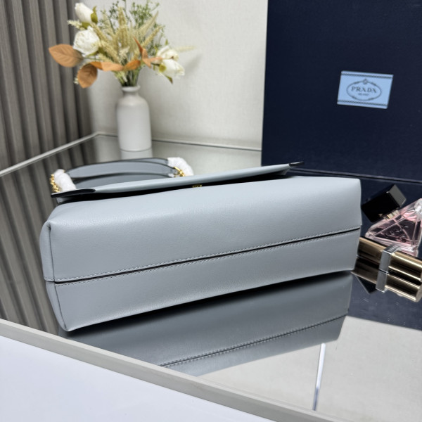 Pra*a doux medium leather shoulder bag-29*16*9.5cm