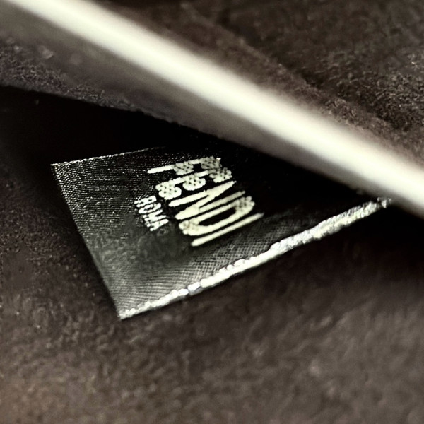 F**di origami medium - 27*16.5*27cm